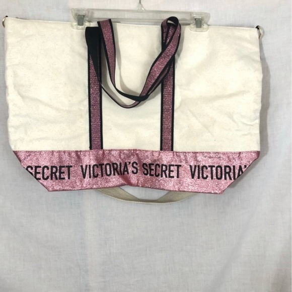 VICTORIAS SECRET Glitter Weekender Bag! ✨ - Picture 2 of 2